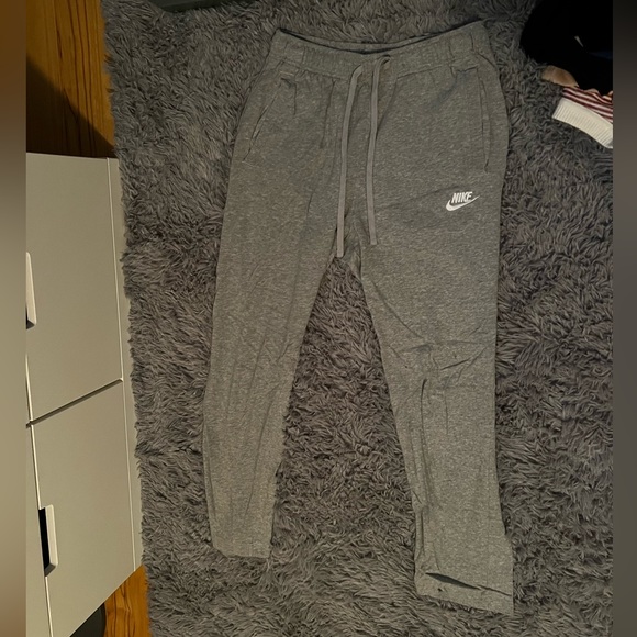 nike sweatpants - Picture 1 of 2